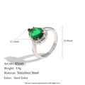 Anillo de acero inoxidable con circón de gota verde y detalles de dimensiones. - Talla 6 / Estilo Gota de Agua (R5640) / Banda Plateada + Piedra Verde Esmeralda