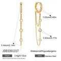 Dettaglio di orecchini pendenti in acciaio inossidabile dorato con cristalli e misure - Cristallo Catena Lunga (JDE0301317)