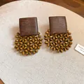 Geometrische Holzohrringe im Ethno-Stil mit brauner Holzmaserung und Perlenclustern - Geometrischer Quadrat-Stil (2#) / Braun