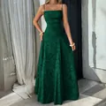 Robe longue élégante vert émeraude à bretelles spaghetti et jacquard fleuri - XS / Vert Foncé