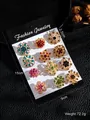 Set mit 12 luxuriösen Gold-Blumenbroschen mit bunten Strasssteinen auf einer Karte - KC Goldton Mehrfarbig Strass Floral Stil (KZ002-01)