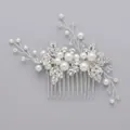 Peigne à cheveux de mariée fait main avec perles blanches et feuilles de strass brillant - Peigne À Cheveux De Luxe Argenté Orné De Strass Hs-j5234s