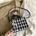 Schwarz-weiße karierte Handtasche mit Henkel und Gurt im Lady Dior Stil. - Ohne Anhänger / Schwarz