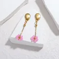 Boucles d'oreilles coquillage doré d'été avec jolies breloques fleurs en perles roses - Rose