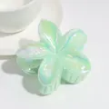 Elegante molletta per capelli a fiore verde menta cangiante con finitura perlata - Verde laser