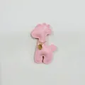 Schattige roze giraf kunstleren bedel met gouden ketting voor tassen - Giraffe Hanger / Roze