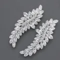 Barrette à cheveux élégante en forme de feuille avec zircons étincelants - Style Forêt Feuillage Argent (HS-J7422S)