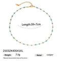 Dettaglio della collana di perline blu e bianche, lunghezza 39+7cm e peso 7,5g - Stile Perline Blu Cielo Crema (2503ZK40641XL)