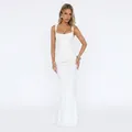 Detalle de vestido largo blanco con diseño de corsé y elegantes pliegues entallados - S / Blanco