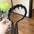 Retro schwarz gepunktetes Schal-Stirnband mit Kammzähnen und langen, fließenden Bändern - Punkte / Schwarz