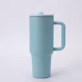 40oz light blue insulated stainless steel tumbler with sturdy handle and lid. - Large Capacity / Sky Blue