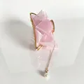 Pince à cheveux élégante en résille rose avec cadre doré et long gland de perles - Style plissé en maille / Rose (C6436)