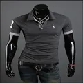 Polo à manches courtes gris anthracite pour homme avec logo girafe et écusson - S / Gris Foncé avec Gris Clair