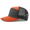 Sportliche zweifarbige Mesh Trucker Cap in Orange und Dunkelgrau mit gebogenem Rand - Verstellbar / Grau und Orange