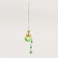 Traditionele groene gemarmerde gelukszak bedel met gouden accenten en kralen - Groene Lak Geldzak Welvaart Hanger