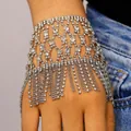 Catena per dorso mano orientale vintage con strass e nappe per danza sul palco - Stile a Rete con Frange di Strass (G-071)