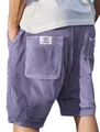 Gedetailleerd overzicht van de achterzak van de vintage herenshort van paars corduroy - Paars