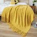Manta de punto amarilla acogedora con borlas decorativas y una textura de rombos - Estilo de Borla de Rombo de Punto / 60x170cm / Amarillo