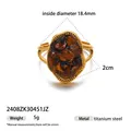 Anello vintage in acciaio al titanio dorato con pietre naturali e misure - Stile pietra marrone geometrica (2408ZK30451JZ)