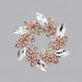 Spilla a ghirlanda in oro rosa con cristalli marquise per matrimoni e cene di gala. - Ghirlanda Oro Rosa Pavé di Diamanti