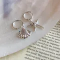 Asymmetrische zilveren oorringen met zeester- en schelphangers, versierd met parels - Zeester Schelp Parel (40#)