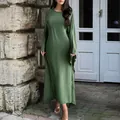 Robe longue élégante à manches longues verte avec une silhouette sophistiquée pour femmes - XS / Vert olive