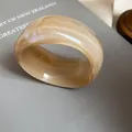 Bracelet jonc ovale minimaliste en acrylique marbré beige et blanc élégant pour femmes - 10# Style de Vague de Sable Mouvant à la Crème de Café Clair