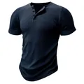 T-shirt Henley à manches courtes pour homme, coupe ajustée et tissu côtelé bleu - S / Bleu marine