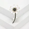 Elegant daisy flower brooch with white petals and black rhinestones in a gold setting - White Daisy Style (XH-1433)