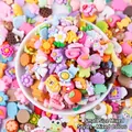 Sortierte kleine Cartoon-Resin-Anhänger in gemischten Farben für DIY-Handyhüllen - Zufällige gemischte Stile / Klein / Mehrfarbig