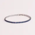 Elegantes Tennisarmband mit blauen Zirkonia-Steinen in einer Silberfassung - Silber-Blau