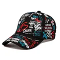 Gorra de béisbol hip-hop negra con grafitis multicolores y estampados de frases - Negro Rojo