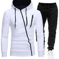 Chándal deportivo de hombre con sudadera con capucha blanca y pantalón negro - S / Estilo de Cremallera Diagonal / Sudadera Blanca Y Pantalones Negros