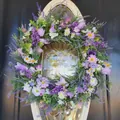 Decorative lush spring artificial wreath with purple lavender and daisies for front door - 45cm / Style 185