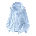 Veste de protection solaire à capuche en soie glacée bleu clair, effet frais - M [110-125] / Bleu clair de lune