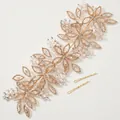 Elegante tocado de novia dorado hecho a mano con pedrería brillante en diseño de flores y hojas - Dorado