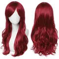 Vistas detalladas de una peluca para cosplay roja y rizada de 70 cm en un maniquí - Burdeos