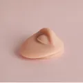 Realistisches hautähnliches Silikon-Nasenmodell für Piercing-Übungen und Schmuckpräsentationen - Augen (001)