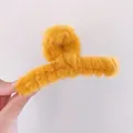 Grande pince à cheveux en peluche jaune avec texture douce en fausse fourrure pour femme - Jaune Gingembre