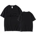 Schwarzes Unisex T-Shirt mit minimalistischem Herzschlag-Linien-Print - XS / Schwarz