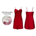 Nuisette élégante en satin rouge pour femme avec nœud et coussinets amovibles - S / Bordeaux