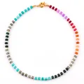 Dettaglio delle perle a disco in calcedonio arcobaleno su collana estiva bohémien - Stile perla UFO arcobaleno (Stile 1)