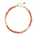 Vista detallada del collar de cuentas de calcedonia de colores con cadena dorada y corazón - Estilo de Cuenta de Ábaco de Arcoíris Corazón 10