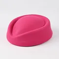 Elegante cappello pillbox in feltro di lana magenta per hostess e spettacoli formali - Cappello da Hostess (Semplice) / Rosa Rosso
