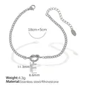 Elegantes silbernes Edelstahl-Kettenarmband mit Strass-Buchstaben-F-Anhänger - F Stahlfarbenes Armband