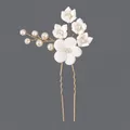 Forcina da sposa fatta a mano con eleganti fiori di argilla bianca e perle finte - Stile Floreale Foresta Oro (HS-J7261G)