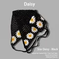 Bandana triangle au crochet fait main avec motif marguerites blanches sur fond noir - Taille unique / Rangée de marguerites blanches étoilées - Noir