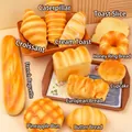 Sortierte realistische Simulationsbrot-Squishy-Spielzeuge wie Croissant Toast Baguette - Cupcake-Brot