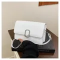 Elegante borsa a tracolla bianca quadrata minimalista con fibbia in metallo argento - Bianco
