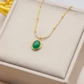Dettaglio pendente ovale in pietra occhio di gatto verde su catena dorata - Verde Smeraldo (Oro)